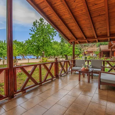 The Bay Club Yanıklar