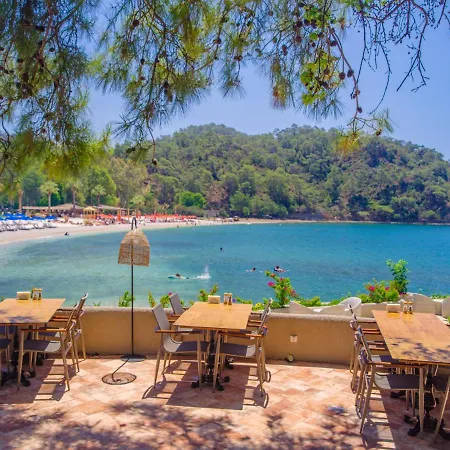 Курортный комплекс The Bay Club