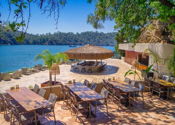 The Bay Club אתר נופש