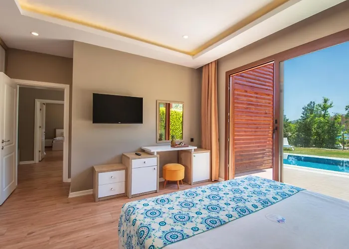 The Bay Club אתר נופש 5*