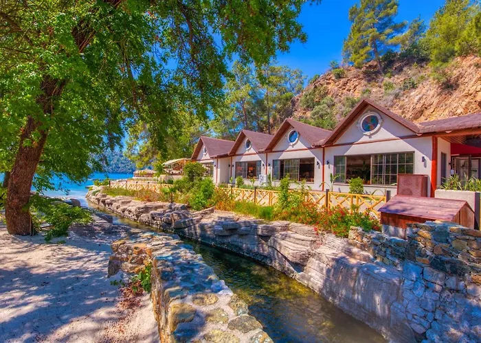 The Bay Club Resort Yanıklar