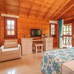 Resort The Bay Club 5*